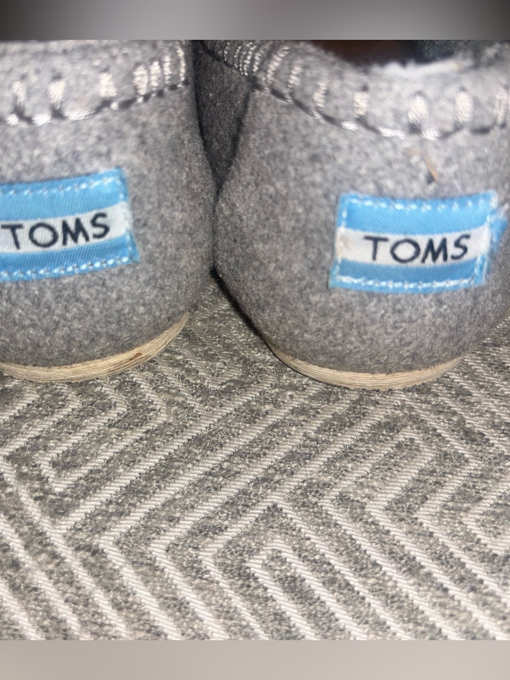 TOMS Gray Felt Faux Fur Lined Alpargata Slip On Shoes Women 7.5 Warm Flats Fall - Picture 9 of 12